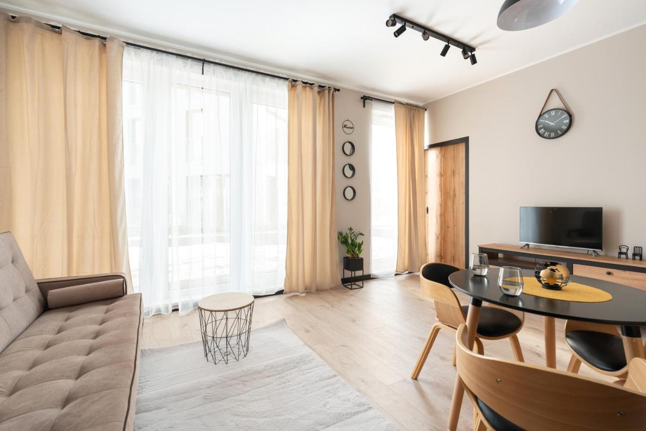 ורשה Superapart Aignera Apt 4, Family Friendly Oasis מראה חיצוני תמונה