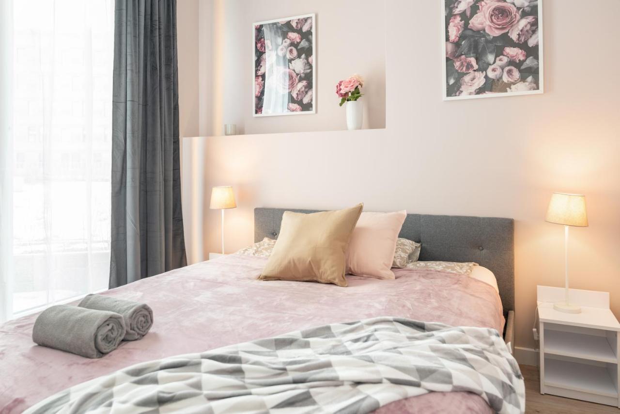 ורשה Superapart Aignera Apt 4, Family Friendly Oasis מראה חיצוני תמונה