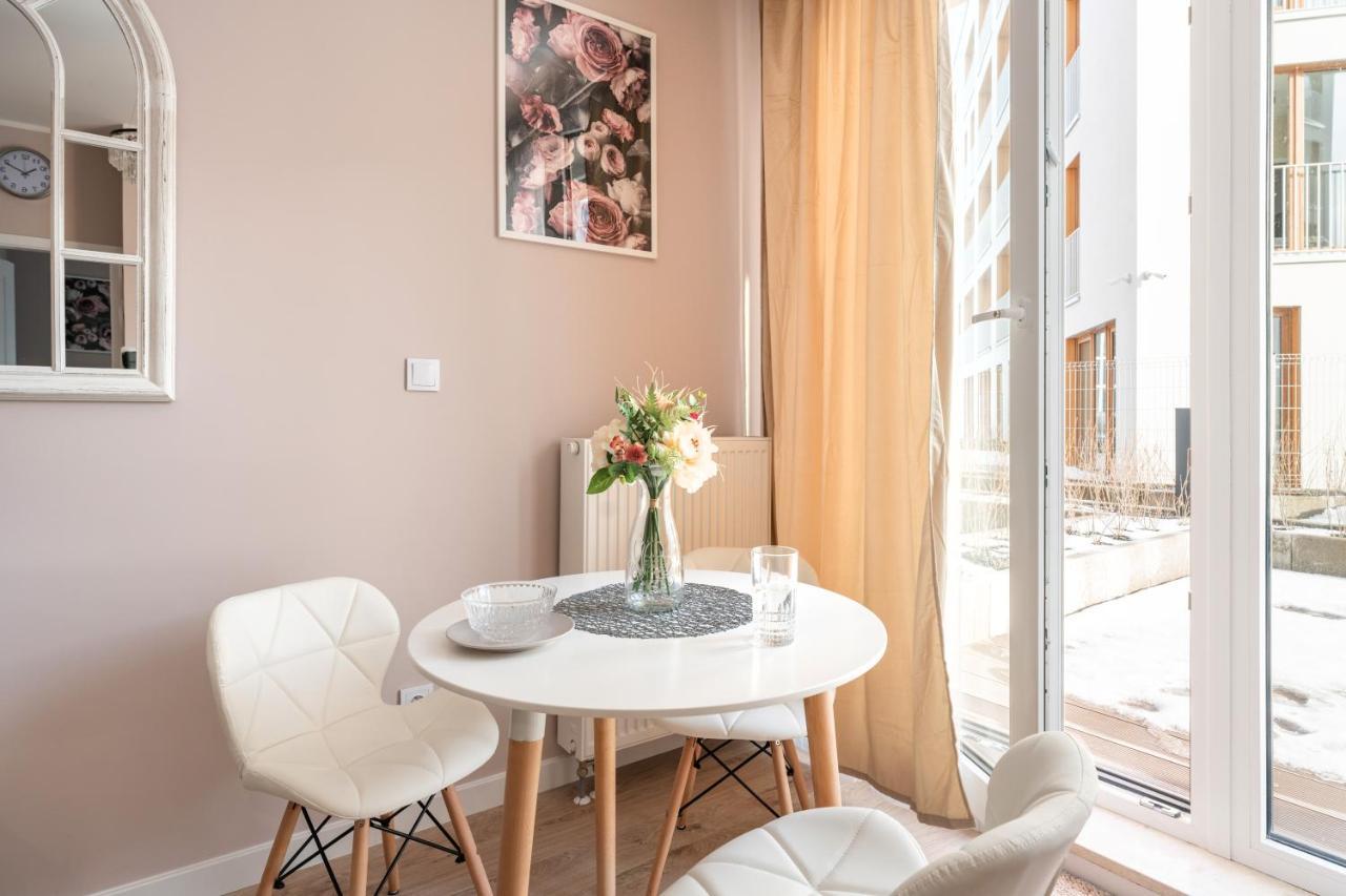ורשה Superapart Aignera Apt 4, Family Friendly Oasis מראה חיצוני תמונה