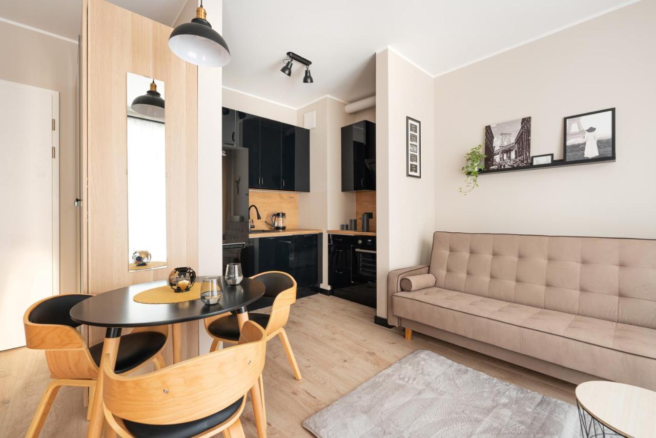 ורשה Superapart Aignera Apt 4, Family Friendly Oasis מראה חיצוני תמונה