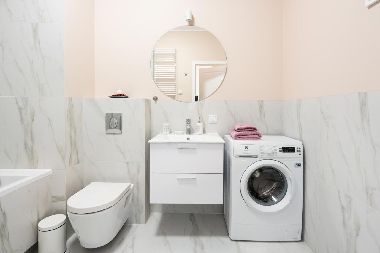 ורשה Superapart Aignera Apt 4, Family Friendly Oasis מראה חיצוני תמונה