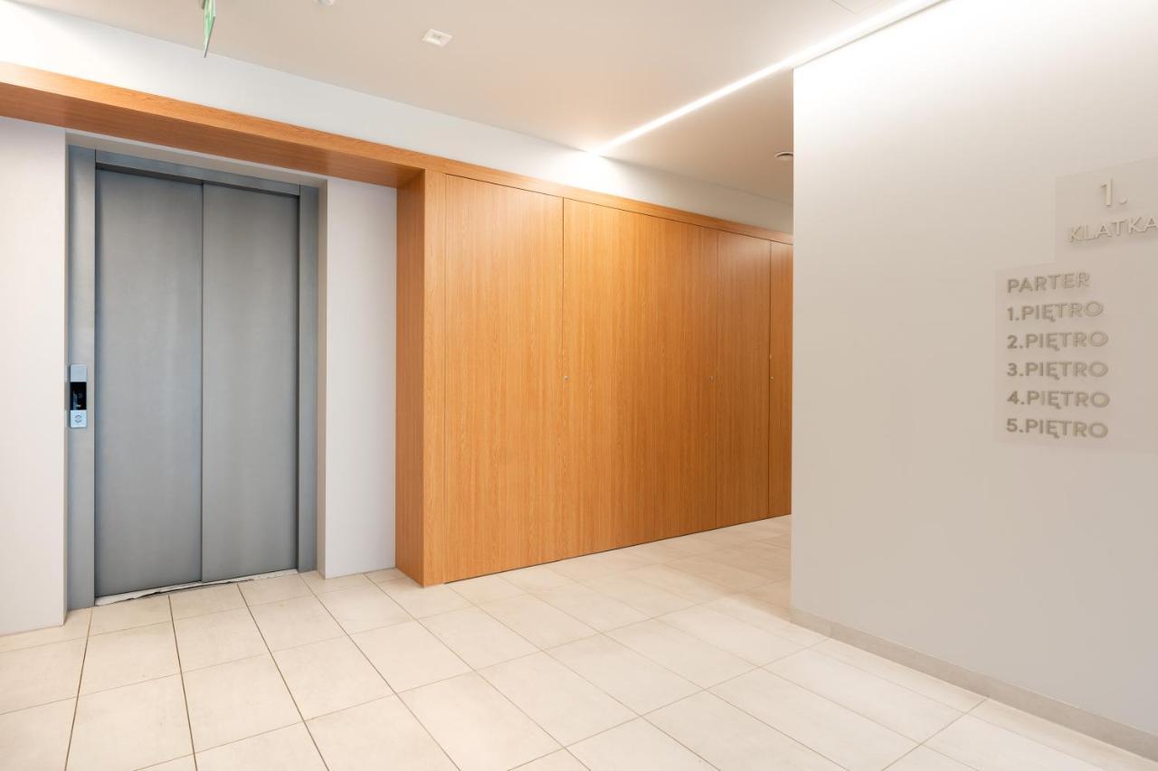 ורשה Superapart Aignera Apt 4, Family Friendly Oasis מראה חיצוני תמונה
